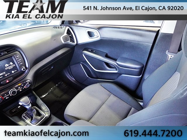 Certified 2025 Kia Soul LX w/ LX Technology Package FWD image 22