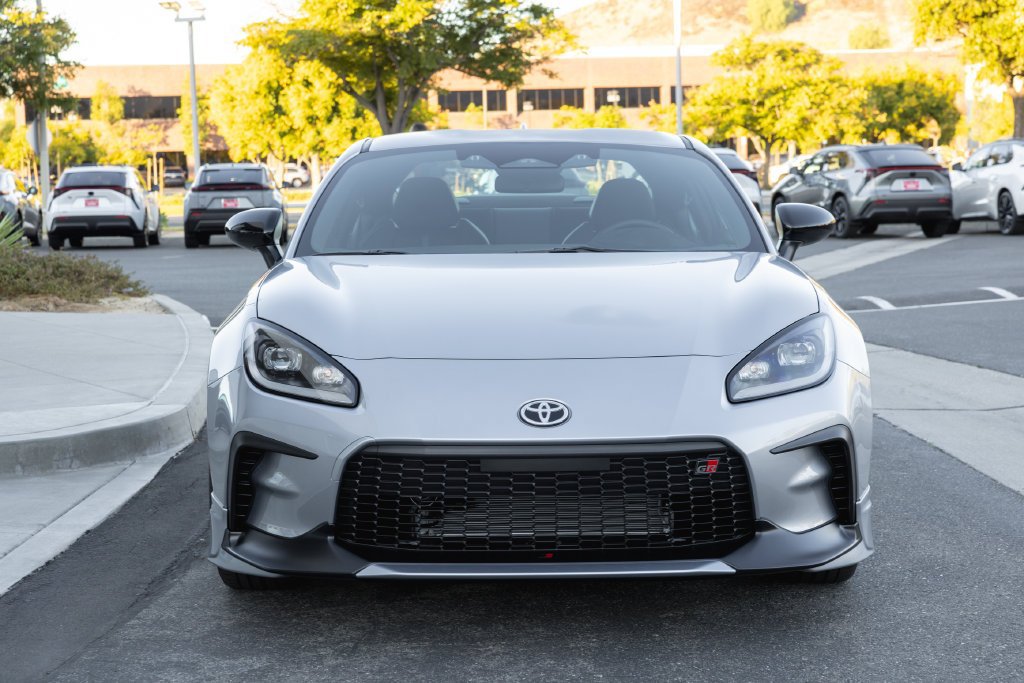 New 2027 Toyota GR86 Premium w/ GR Aero Kit RWD image 2