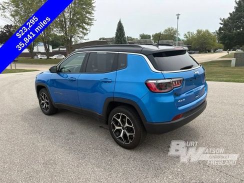 Used 2025 Jeep Compass Limited AWD/4WD image 4