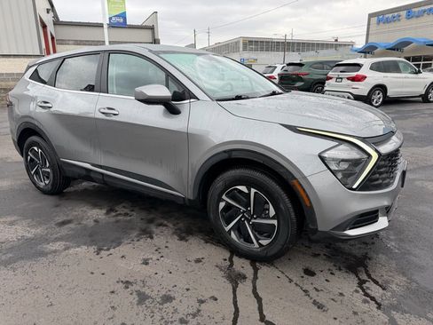 Used 2023 Kia Sportage LX image 30