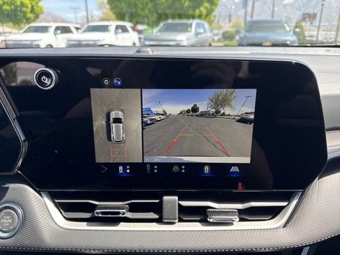 New 2026 Chevrolet Equinox LT w/ Convenience Package II AWD/4WD image 27