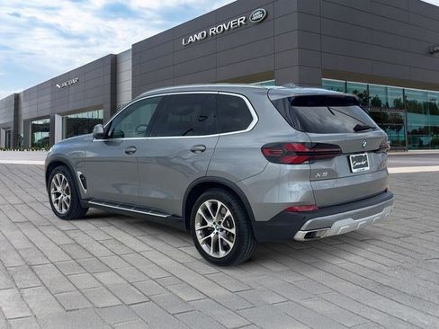 Used 2024 BMW X5 xDrive50e AWD/4WD image 3