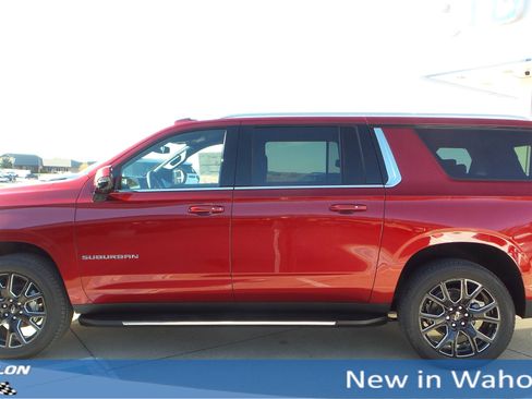 New 2026 Chevrolet Suburban LT w/ Comfort Package image 2