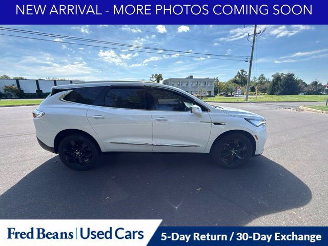 Used 2024 Buick Enclave Essence w/ Experience Buick Package AWD/4WD image 10