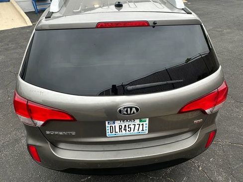 Used 2015 Kia Sorento LX AWD/4WD image 7