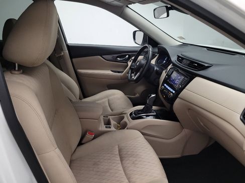 Used 2020 Nissan Rogue SV w/ Premium Package FWD image 21