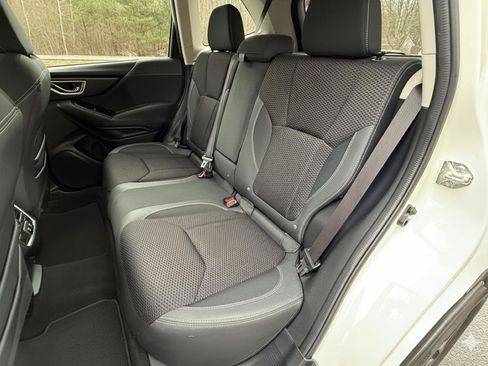 Used 2019 Subaru Forester Premium image 25