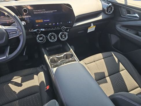 New 2025 Chevrolet Blazer EV LT image 10