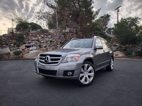 Used 2011 Mercedes-Benz GLK 350 2WD image 2