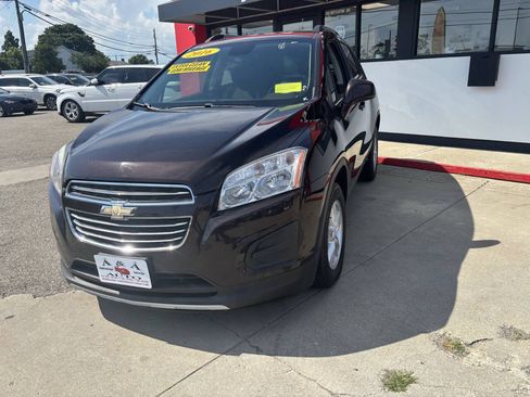 Used 2016 Chevrolet Trax LT w/ LT Convenience Package AWD/4WD image 14
