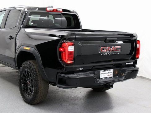 New 2026 GMC Canyon Elevation w/ Convenience Package image 9