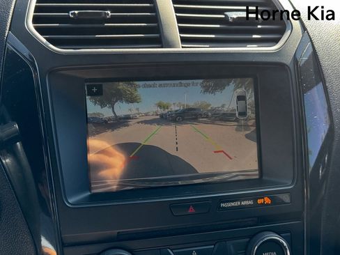 Used 2018 Ford Explorer XLT w/ Equipment Group 201A image 22