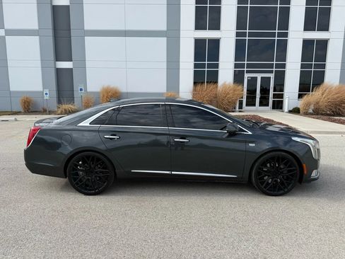 Used 2018 Cadillac XTS Luxury image 7