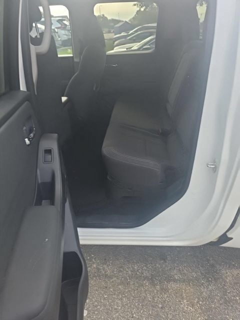 Used 2024 Nissan Frontier SV w/ Technology Package AWD/4WD image 10