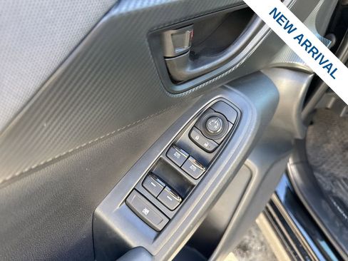 Used 2024 Subaru Crosstrek 2.0i AWD/4WD image 18