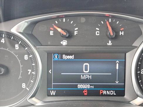 Used 2023 Chevrolet Equinox RS FWD image 13
