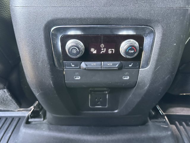 Used 2022 GMC Yukon XL Denali RWD image 18