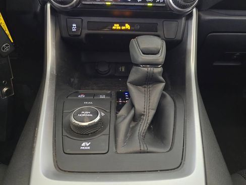 Used 2023 Toyota RAV4 LE AWD/4WD image 24