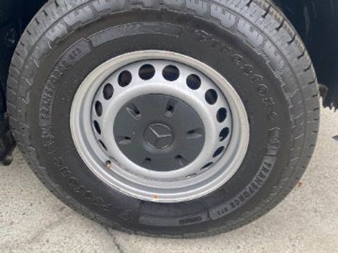 Used 2019 Mercedes-Benz Sprinter 170 image 31