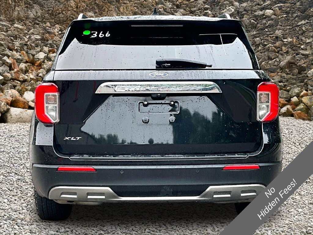 Used 2023 Ford Explorer XLT w/ Equipment Group 202A RWD image 4