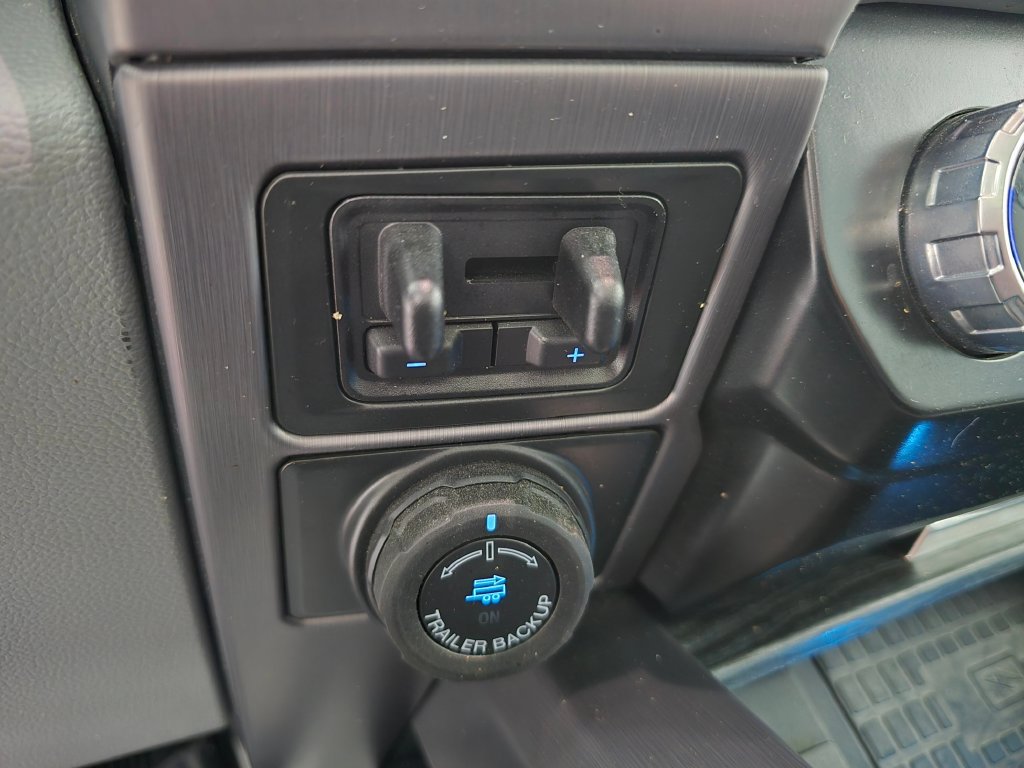 Used 2022 Ford F350 Limited AWD/4WD image 34