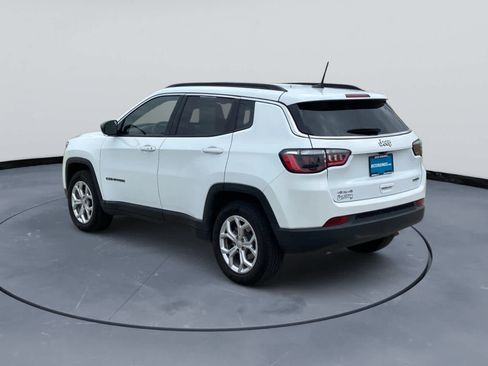Used 2024 Jeep Compass Latitude AWD/4WD image 9