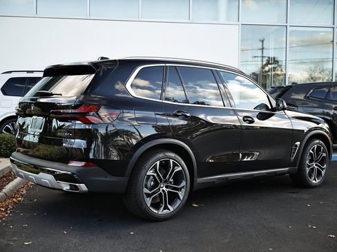 New 2026 BMW X5 xDrive50e w/ Climate Comfort Package image 7