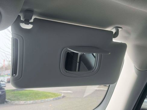 Used 2023 Jeep Renegade Latitude image 28