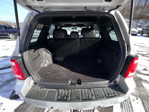 Used 2011 Ford Escape Limited w/ 302A Rapid Spec Order Code image 23