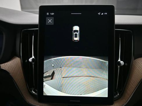 New 2026 Volvo XC60 B5 Core image 12