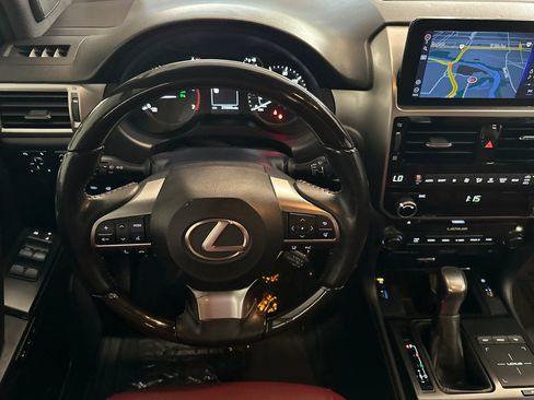 Used 2022 Lexus GX 460 Premium w/ Accessory Package AWD/4WD image 16