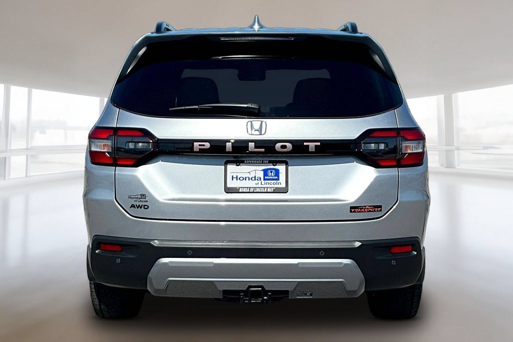 New 2026 Honda Pilot TrailSport image 4