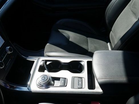 Used 2022 Ford Edge ST image 22