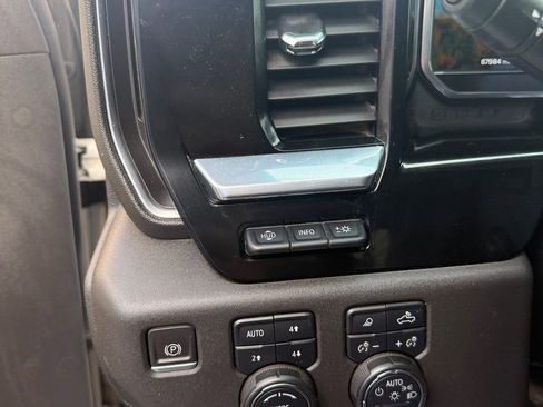 Used 2022 Chevrolet Silverado 1500 High Country w/ High Country Premium Package image 31