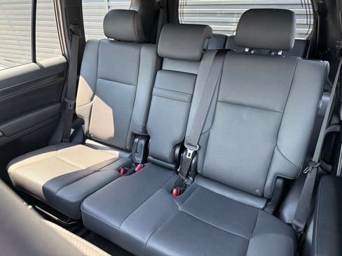 Used 2022 Lexus GX 460 w/ Black Line Special Edition AWD/4WD image 23