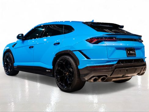 Used 2024 Lamborghini Urus Performante AWD/4WD image 2