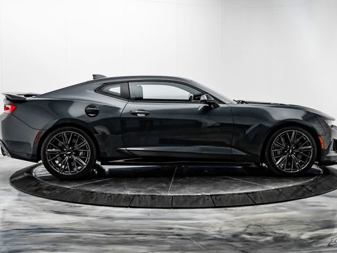Used 2018 Chevrolet Camaro ZL1 RWD image 16