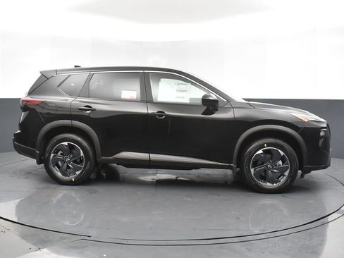 New 2026 Nissan Rogue SV w/ Cold Weather Package image 4