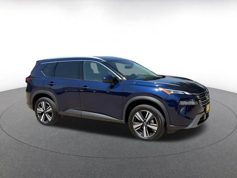 Used 2026 Nissan Rogue SL AWD/4WD image 2