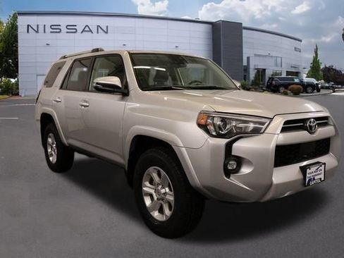 Used 2024 Toyota 4Runner SR5 Premium image 1