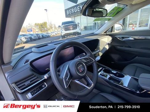 Certified 2025 Buick Envision Preferred image 11