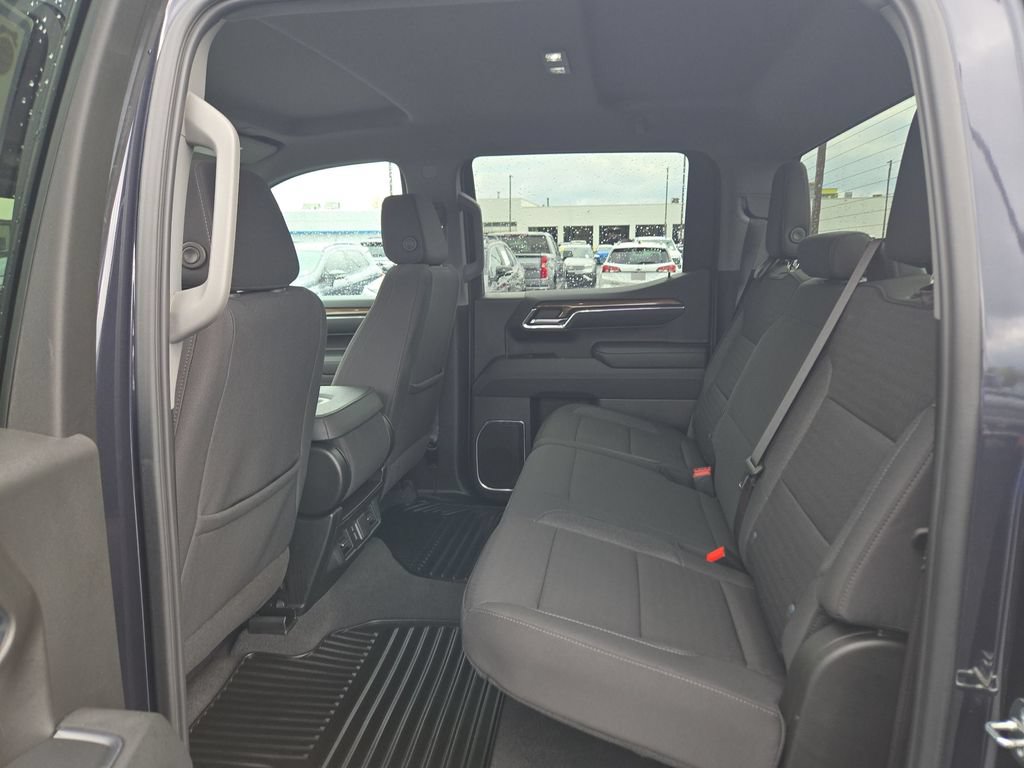 Used 2024 Chevrolet Silverado 1500 LT AWD/4WD image 19