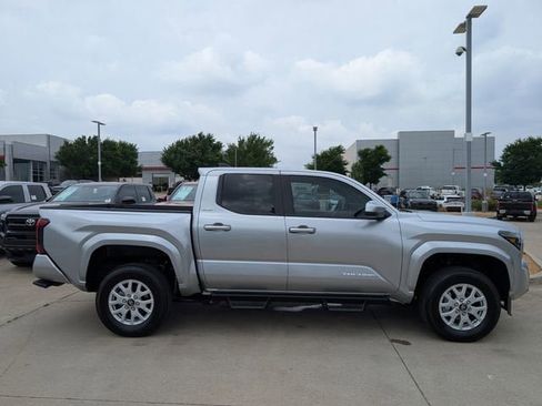 New 2025 Toyota Tacoma SR5 image 3