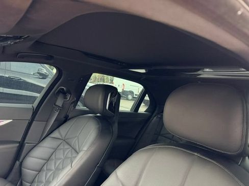 Used 2024 BMW 740i xDrive w/ Premium Package AWD/4WD image 4