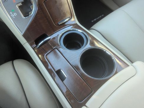 Used 2012 Toyota Venza XLE image 26