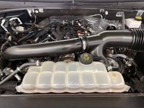 Used 2022 Ford Expedition XLT RWD image 31