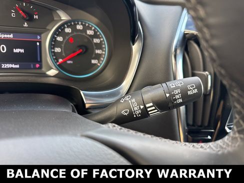 Used 2023 Chevrolet Traverse LT image 23