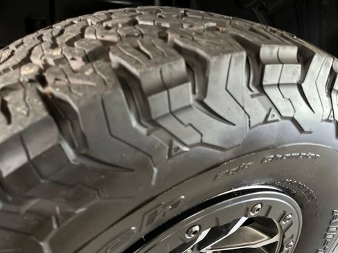 Used 2025 Jeep Wrangler Unlimited Sport AWD/4WD image 16