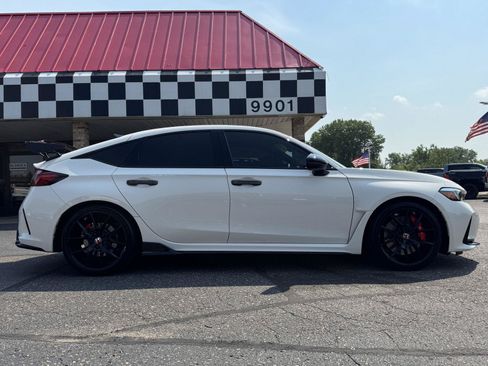 Used 2024 Honda Civic Type R image 8