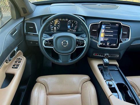 Used 2022 Volvo XC90 T6 Inscription w/ Advanced Package image 17